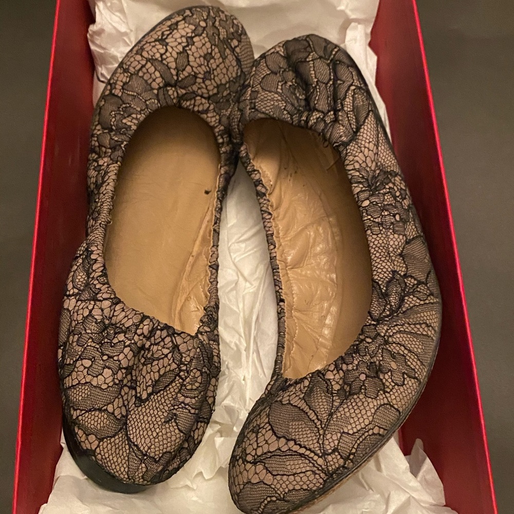 Valentino Garavani Blush/Nero Lace Ballerina Flats